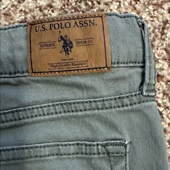 U.S. Polo Assn & Children's Place Boy's Jeans - Bundle of 2 - Picture 5 of 8
